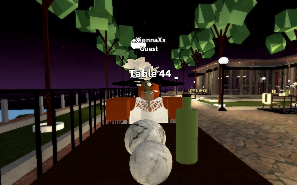 Our Review On Soro S Italian Grill The Critic Sisters Roblox